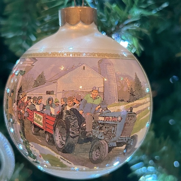 Susquehanna Glass Co Ornament 1997 New Holland Ford 5000 6th in Series - Picture 1 of 4